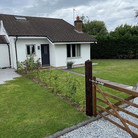 Fir Tree Cottage Chester Exteriör bild
