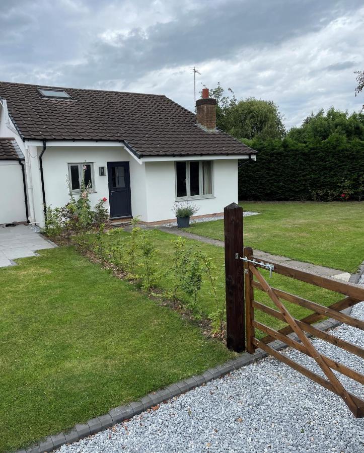 Fir Tree Cottage Chester Exteriör bild